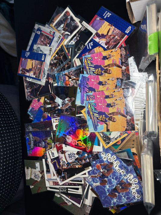 🔥 MASSIVE ~1000 Karl Malone Basketball HOF NBA Card Lot – ALL SLEEVED –